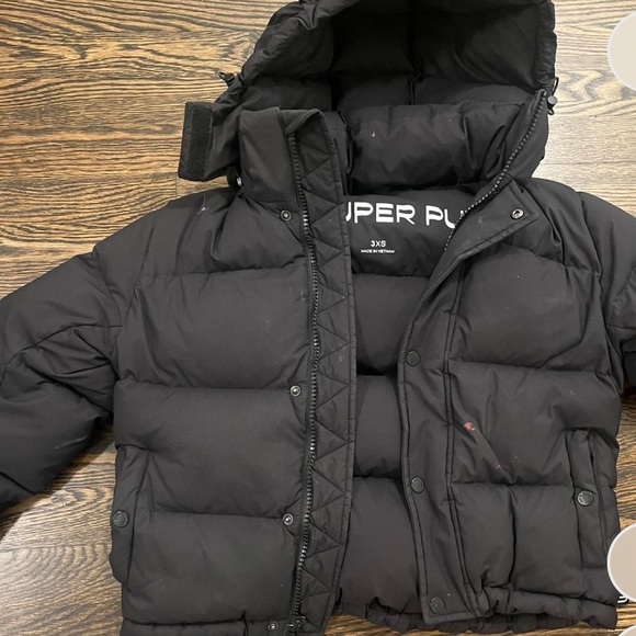 Aritzia Jackets & Blazers - Brand new super puff. Had for a month